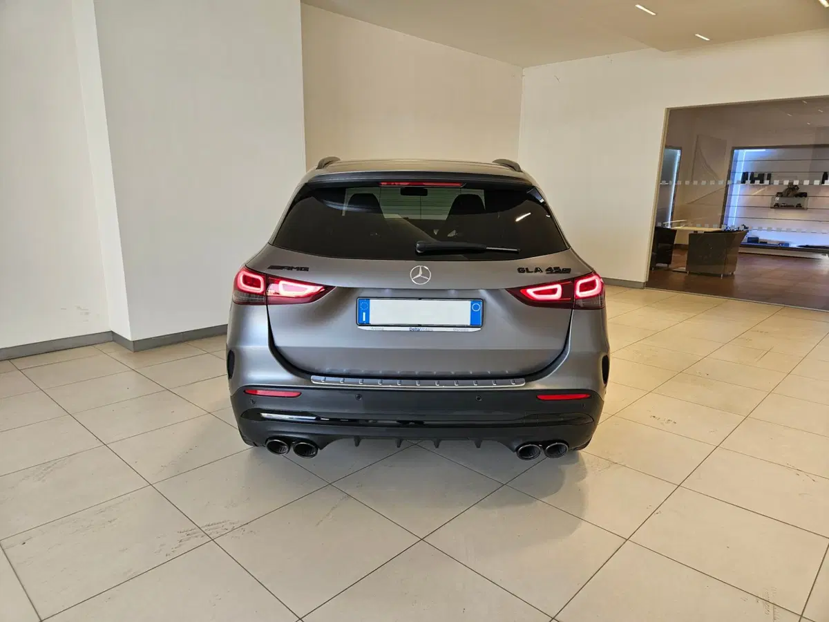 Mercedes-Benz GLA SUV usata a Napoli (8)