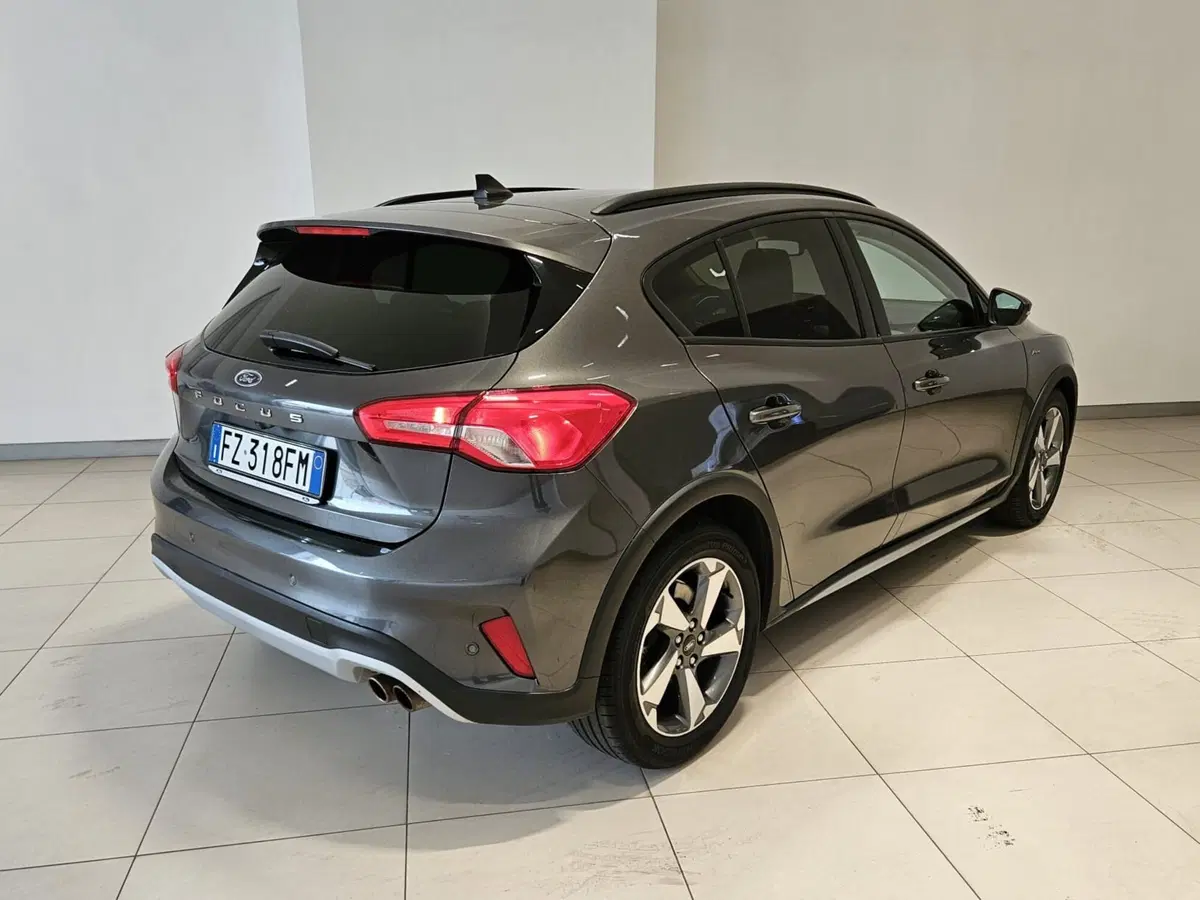 Ford Focus usata a Napoli (2)