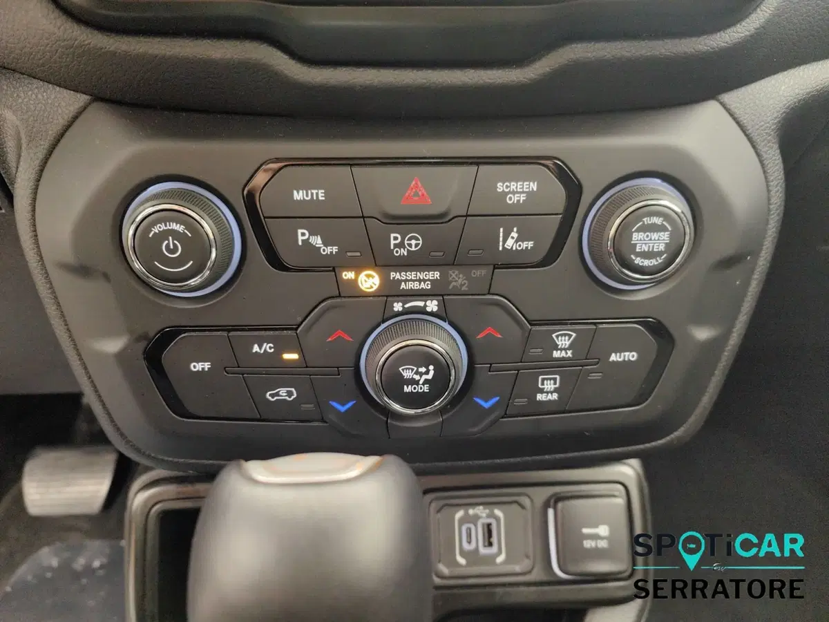 Jeep Renegade usata a Como (16)