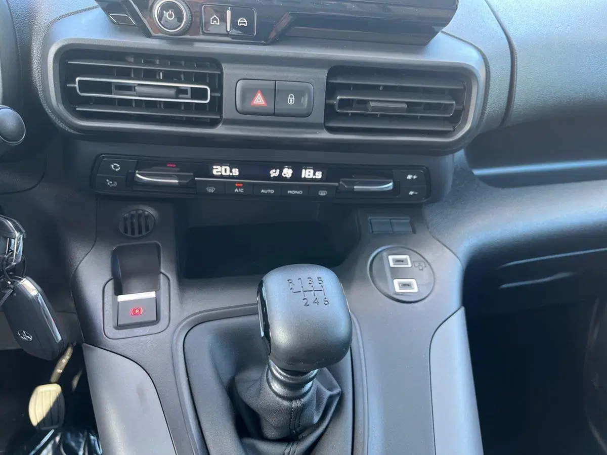 Toyota Proace City Verso nuova a Lecco (14)