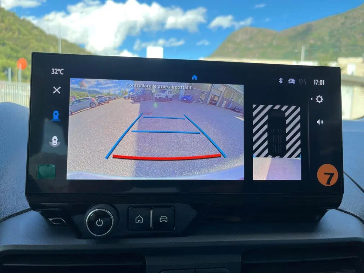 Toyota Proace City Verso nuova a Lecco (16)