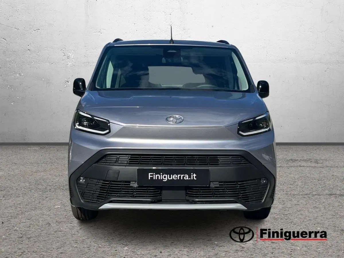 Toyota Proace City Verso nuova a Lecco (2)