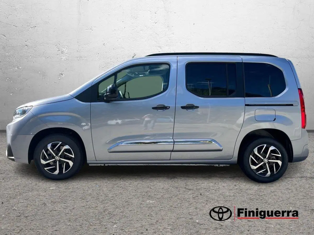Toyota Proace City Verso nuova a Lecco (6)