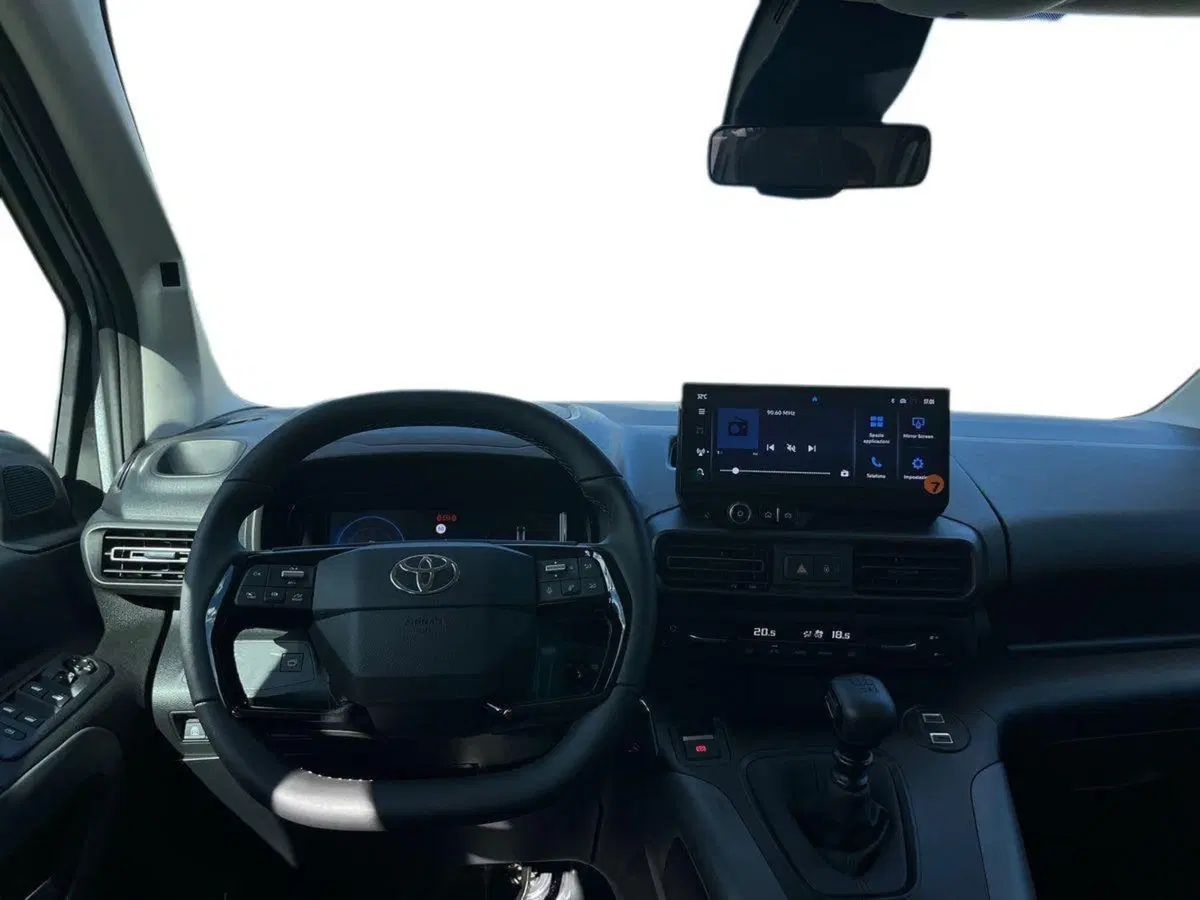 Toyota Proace City Verso nuova a Lecco (8)