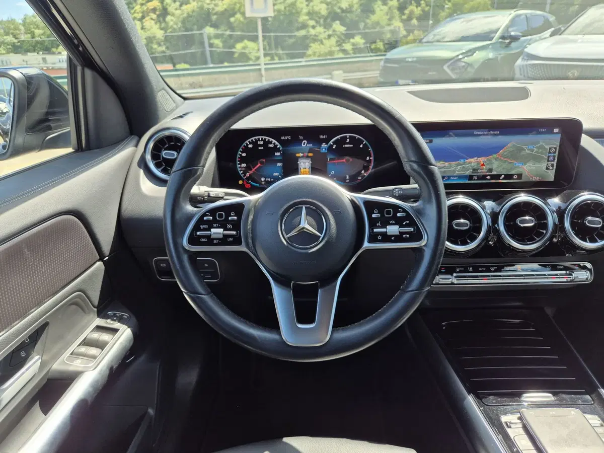 Mercedes-Benz GLA SUV usata  (18)