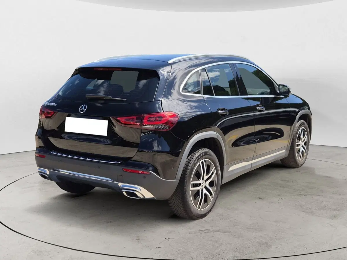 Mercedes-Benz GLA SUV usata  (4)