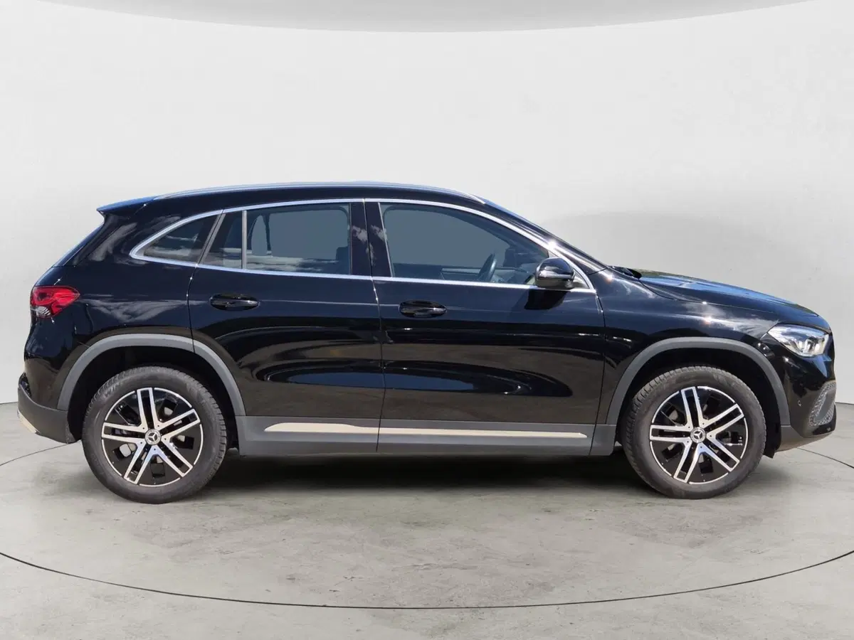 Mercedes-Benz GLA SUV usata  (5)
