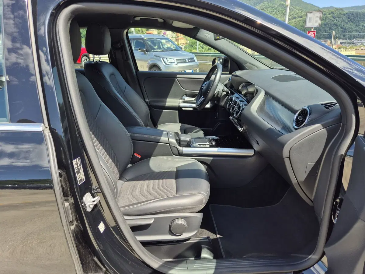 Mercedes-Benz GLA SUV usata  (9)