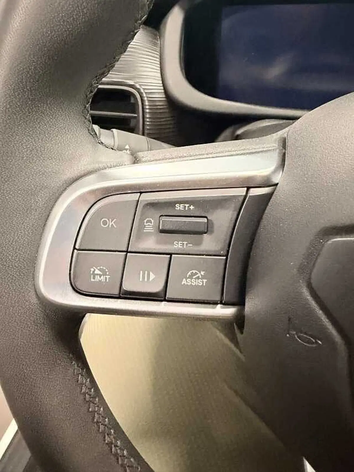 Jeep Avenger usata a Aosta (12)