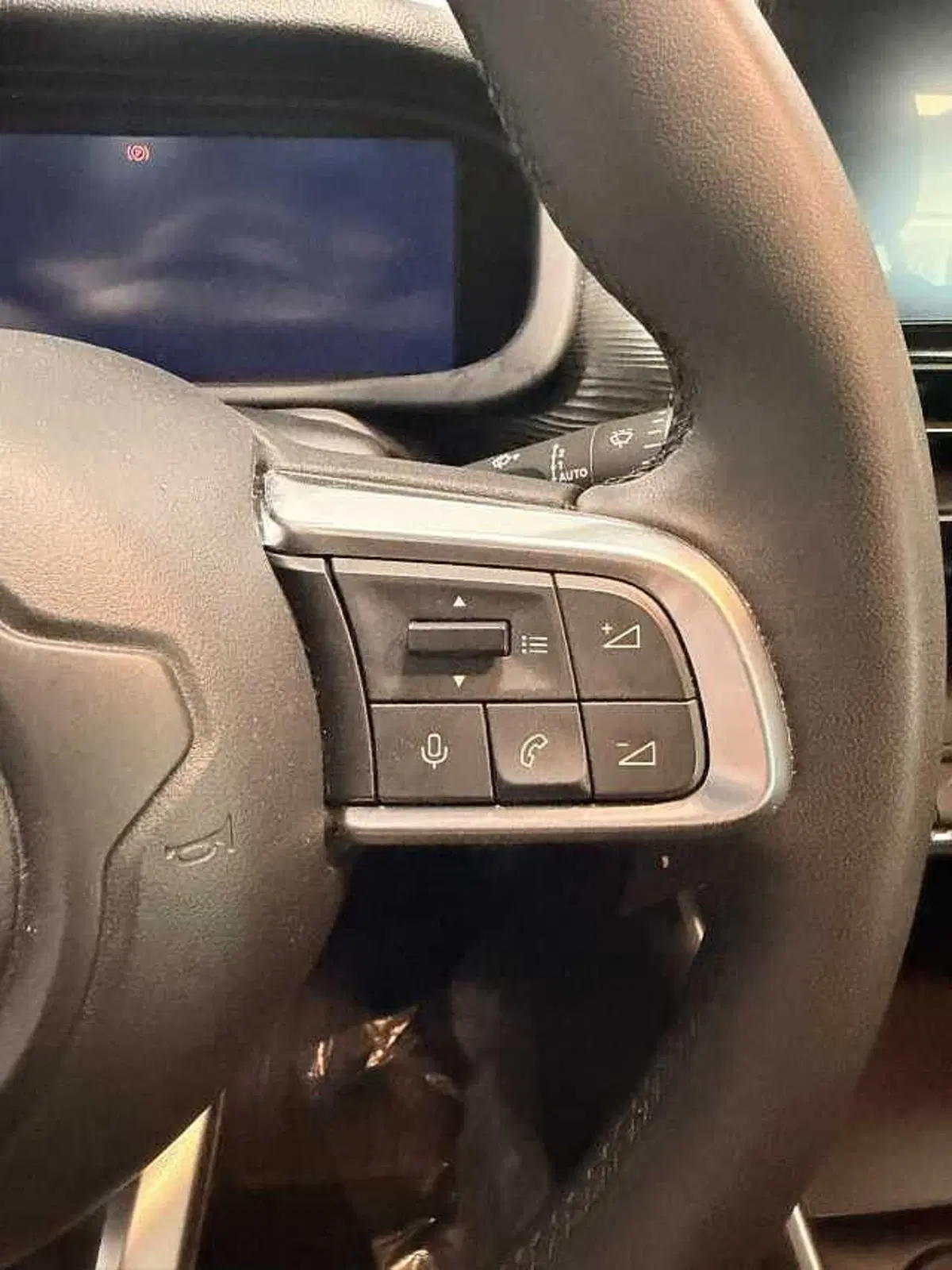 Jeep Avenger usata a Aosta (13)