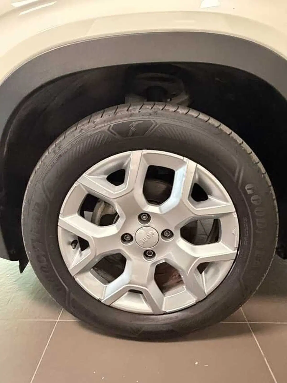 Jeep Avenger usata a Aosta (8)