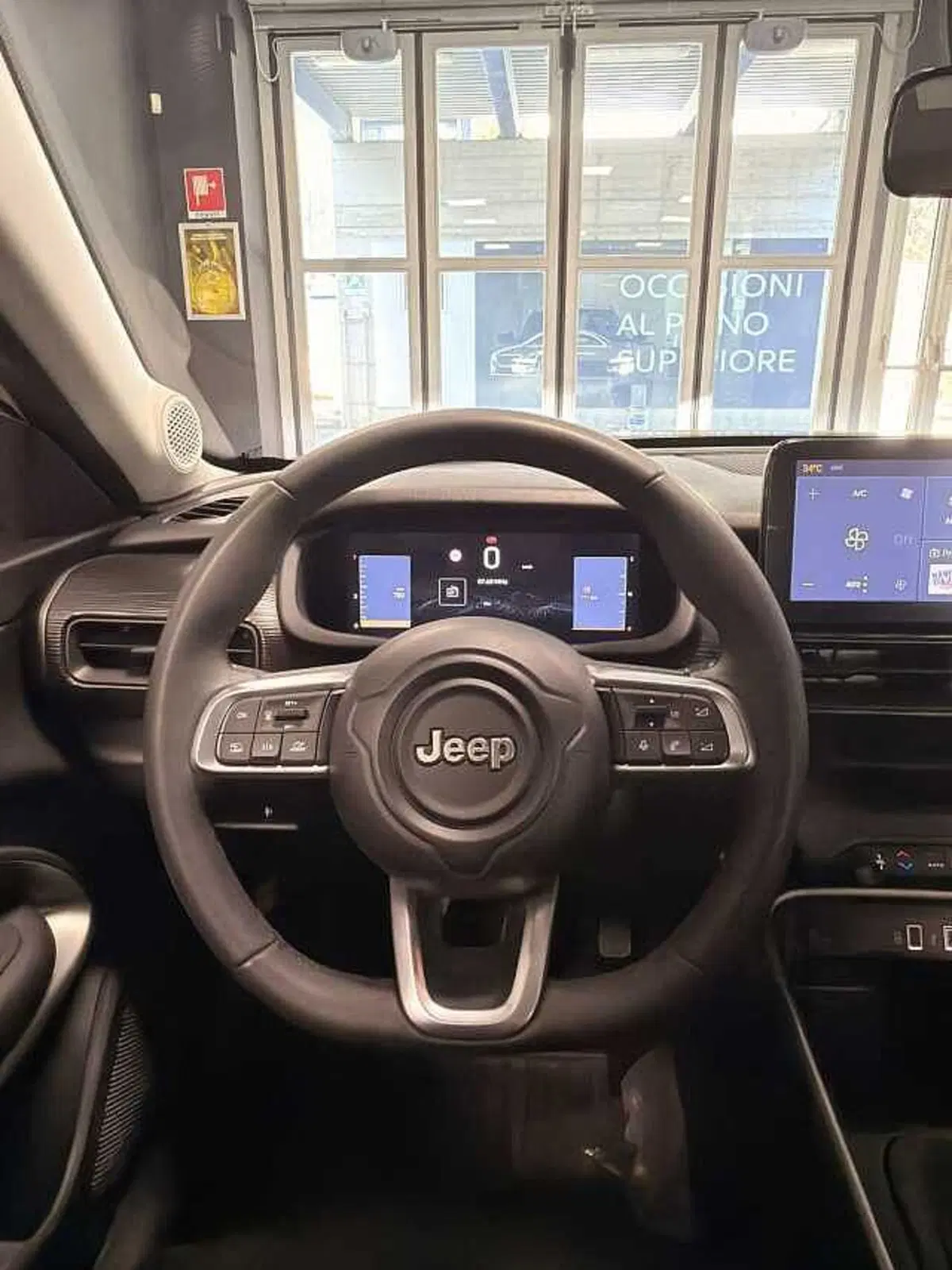 Jeep Avenger usata a Aosta (9)