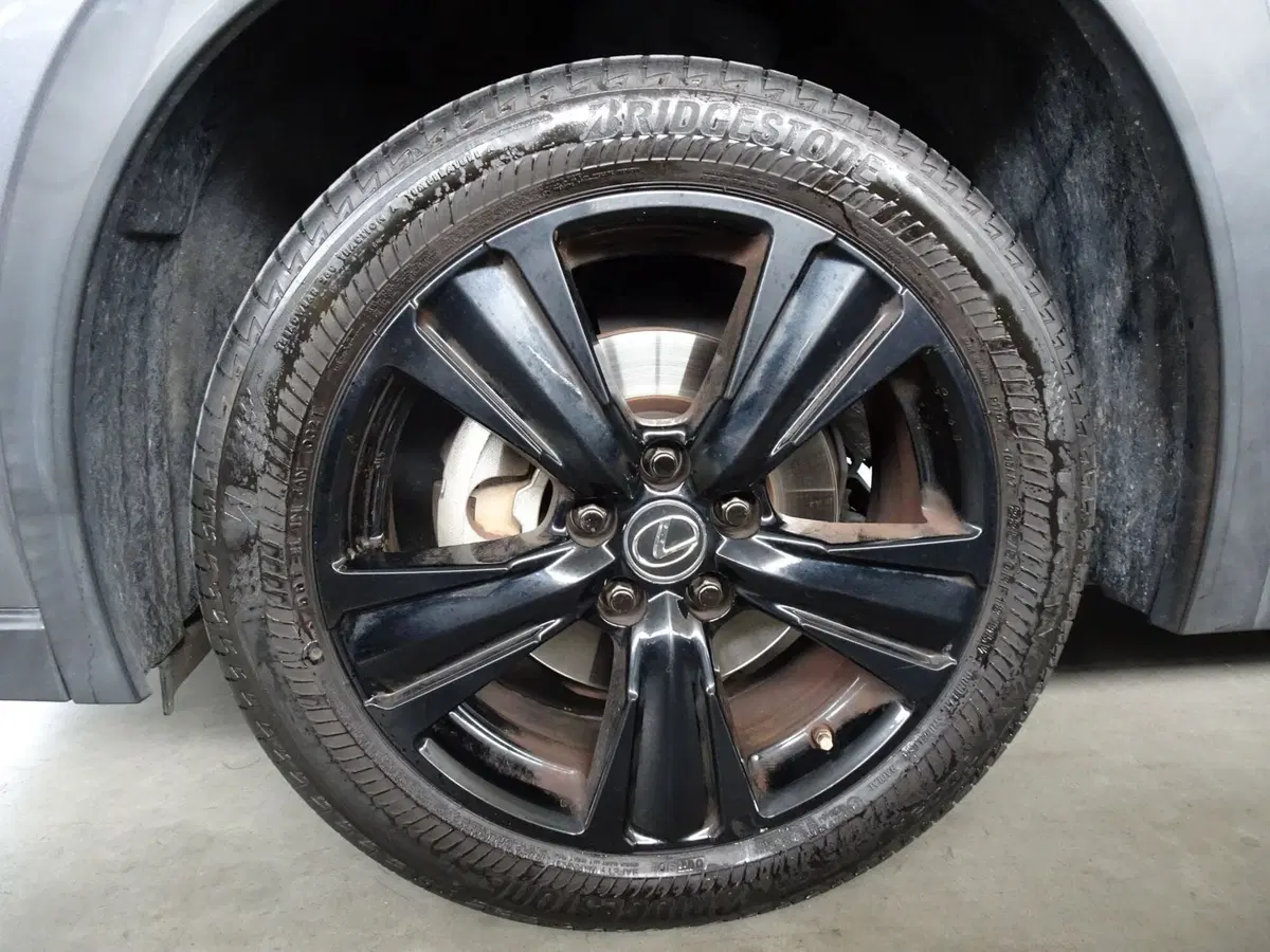 Lexus UX usata a Venezia (6)
