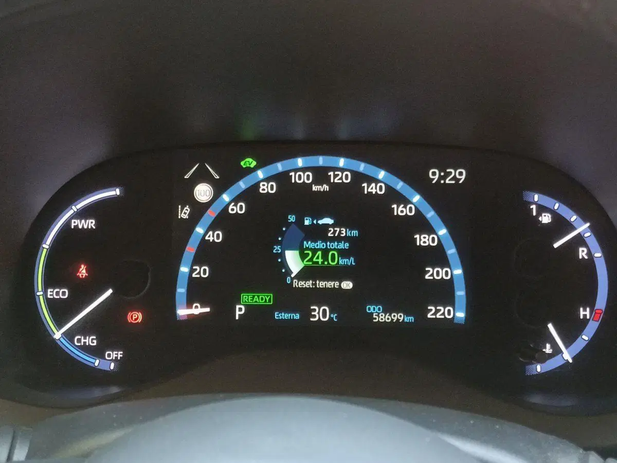 Toyota Yaris Cross usata a Milano (9)