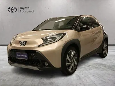 Toyota Aygo X 1.0 Lounge Air 72cv s-cvt del 2022 usata a Milano
