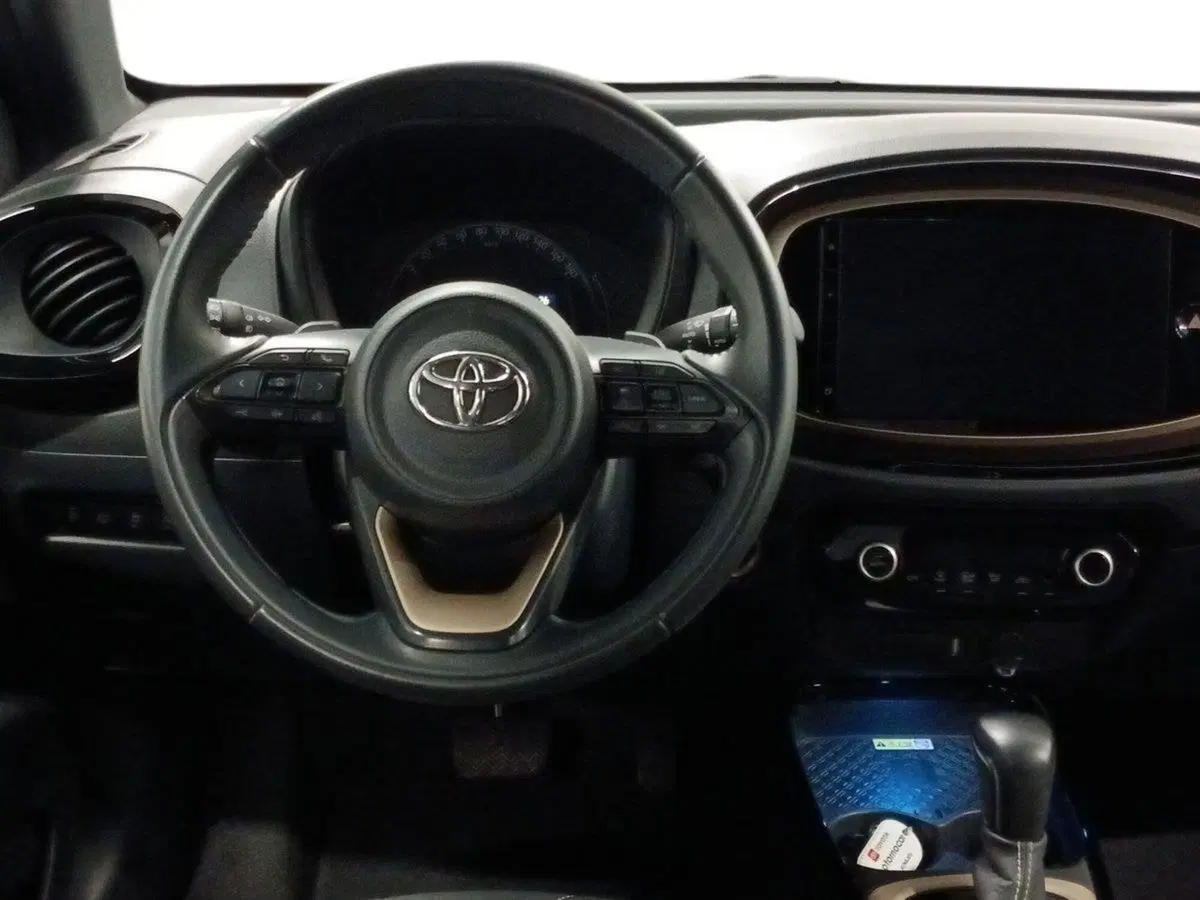 Toyota Aygo X usata a Milano (8)