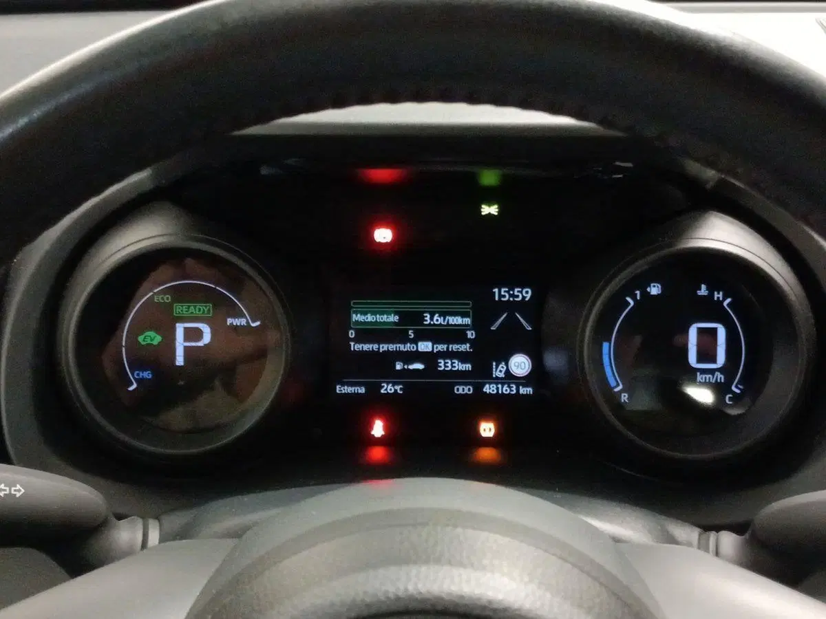 Toyota Yaris usata a Milano (9)