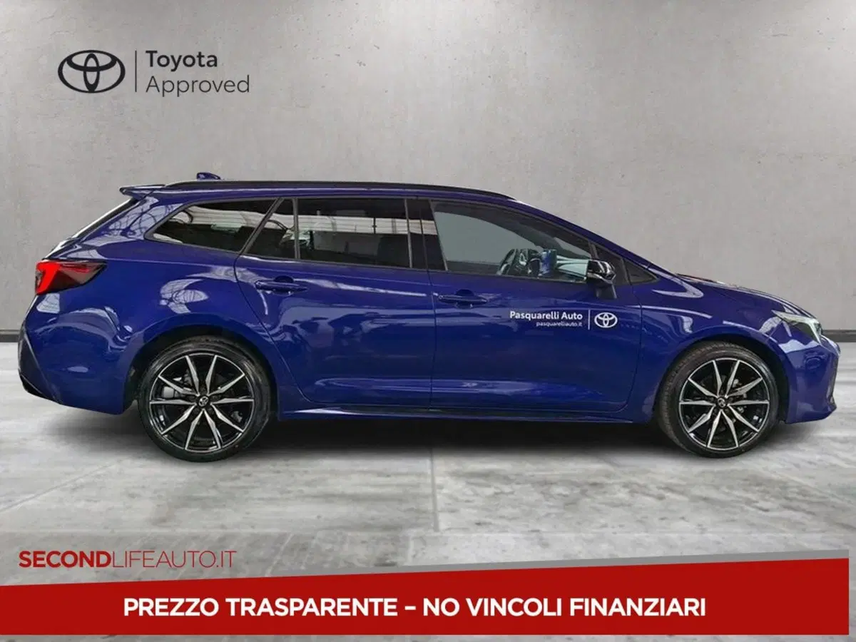 Toyota Corolla Touring Sports nuova a Chieti (10)