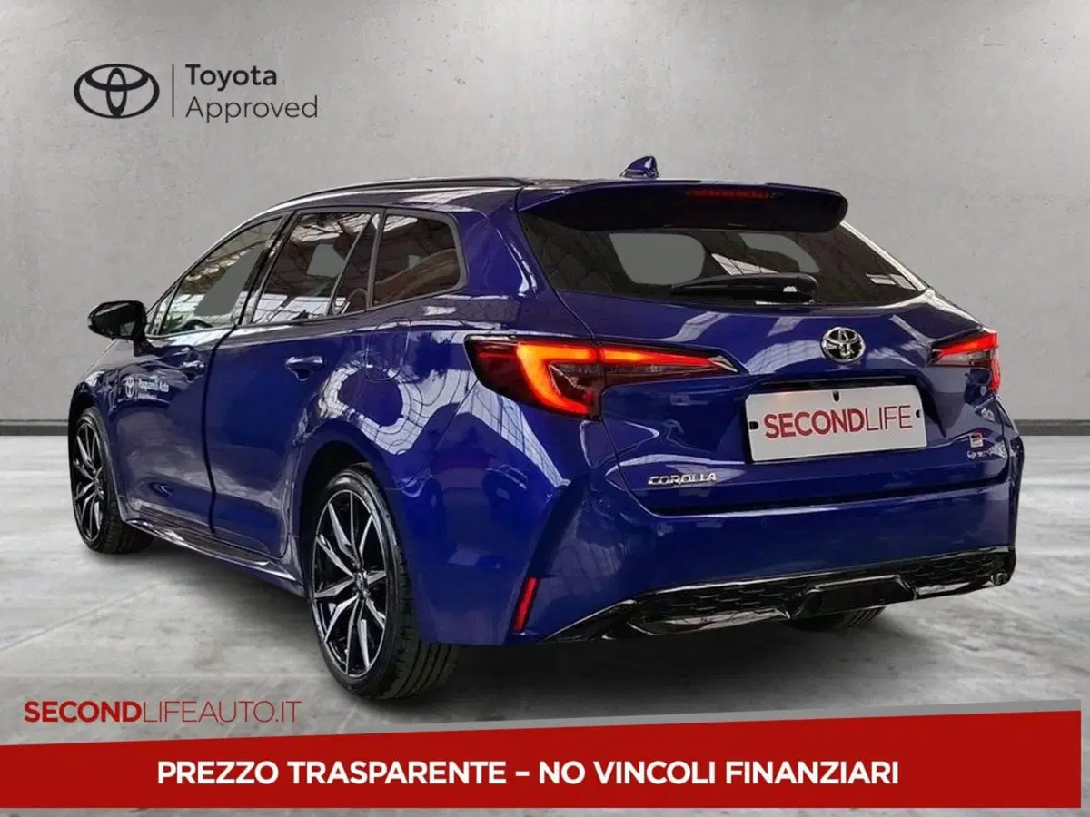 Toyota Corolla Touring Sports nuova a Chieti (11)