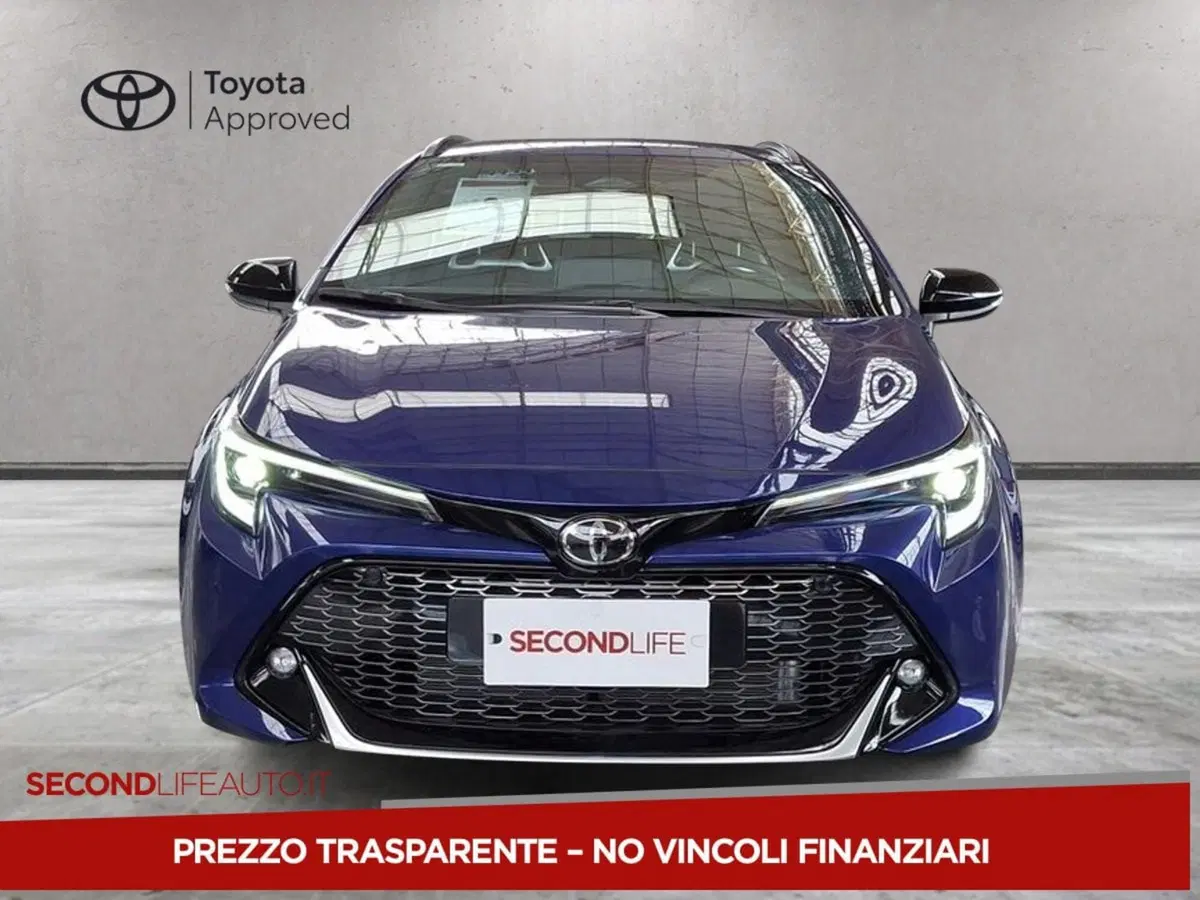 Toyota Corolla Touring Sports nuova a Chieti (4)