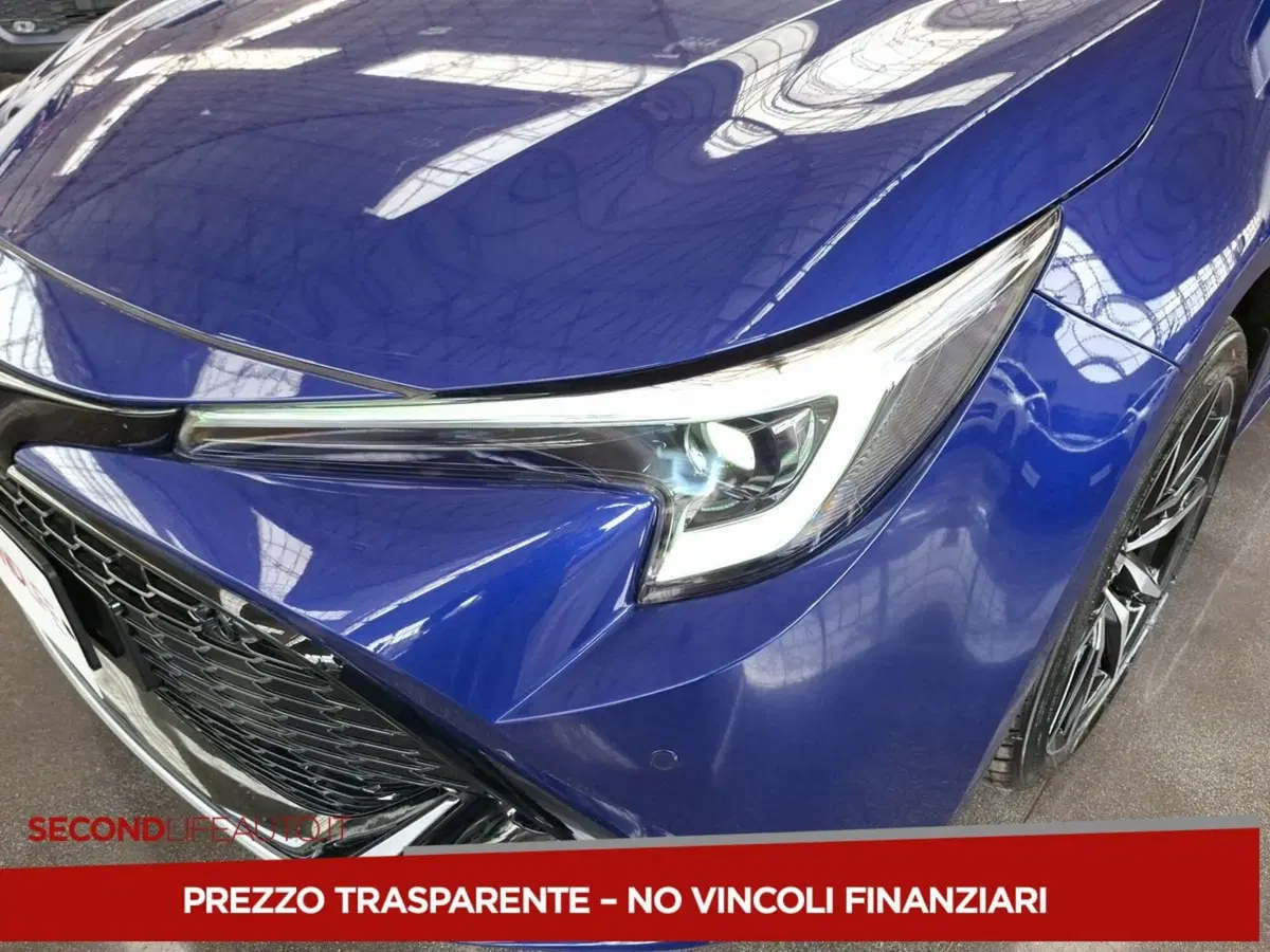 Toyota Corolla Touring Sports nuova a Chieti (5)