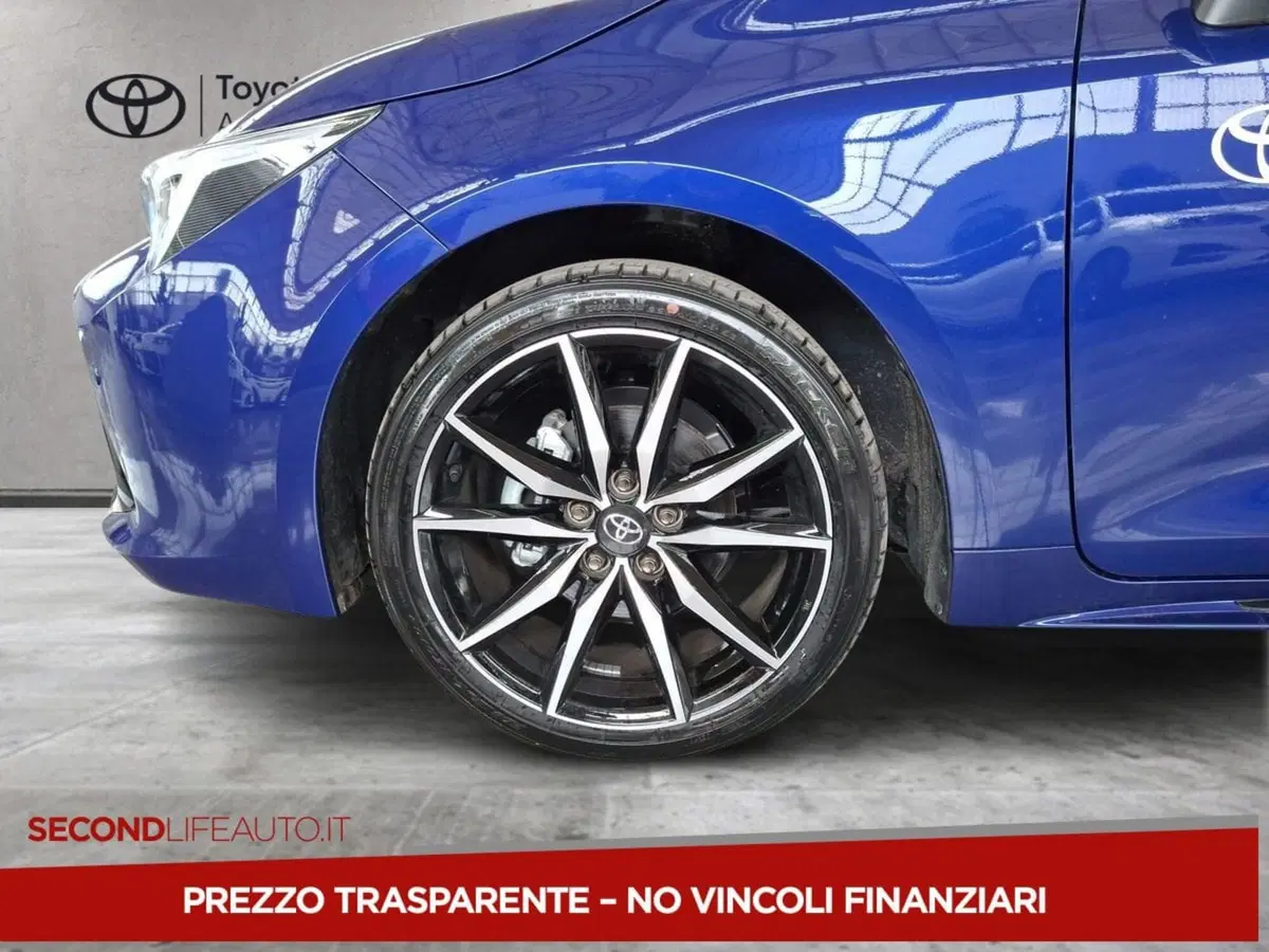 Toyota Corolla Touring Sports nuova a Chieti (6)