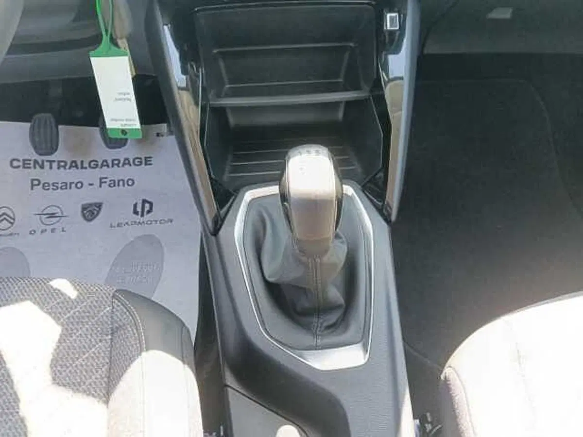 Peugeot 208 usata a Pesaro-Urbino (17)