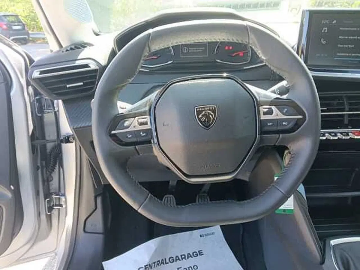 Peugeot 208 usata a Pesaro-Urbino (20)