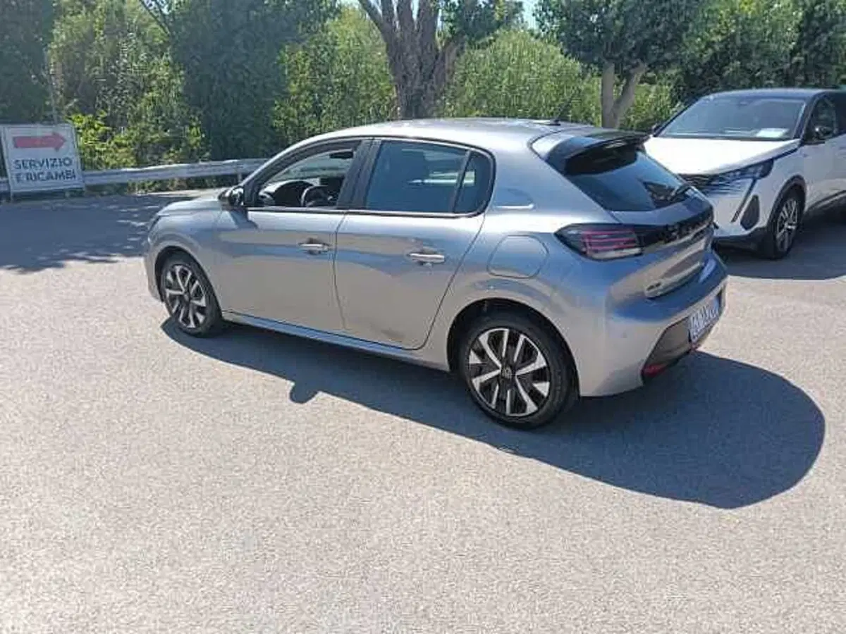 Peugeot 208 usata a Pesaro-Urbino (3)