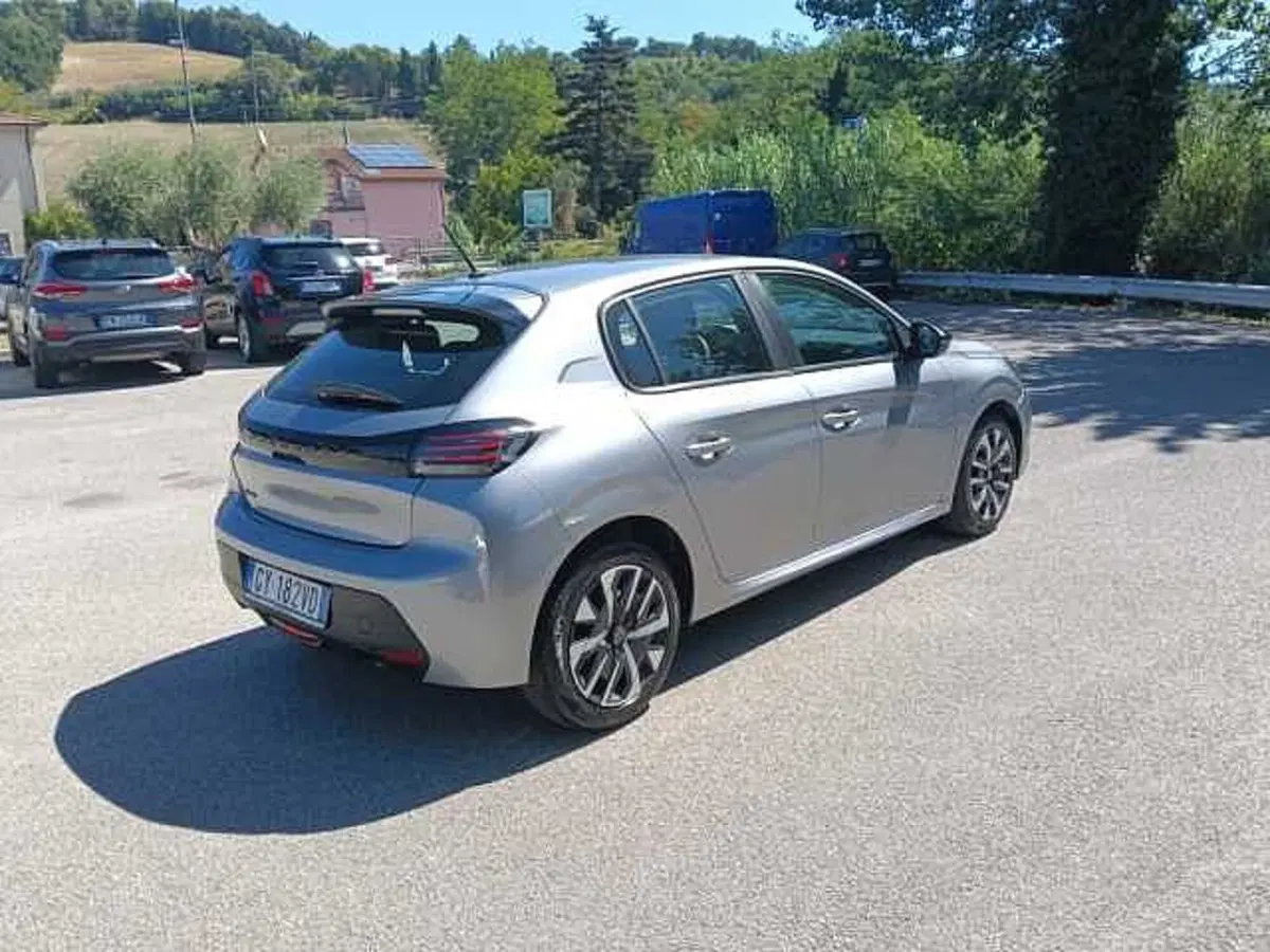 Peugeot 208 usata a Pesaro-Urbino (5)