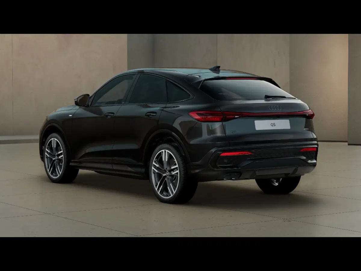 Audi Q4 Sportback nuova a Firenze (3)