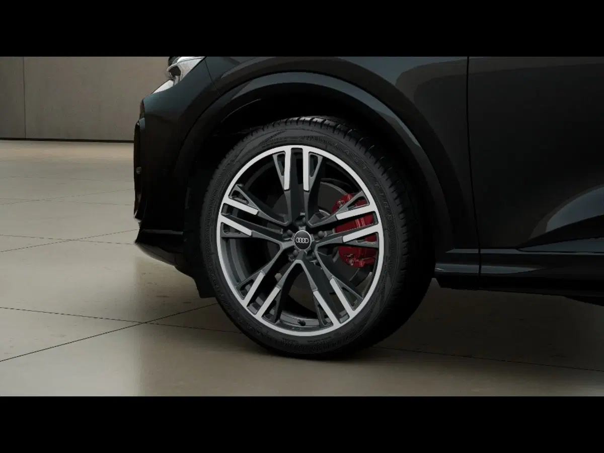 Audi Q4 Sportback nuova a Firenze (6)