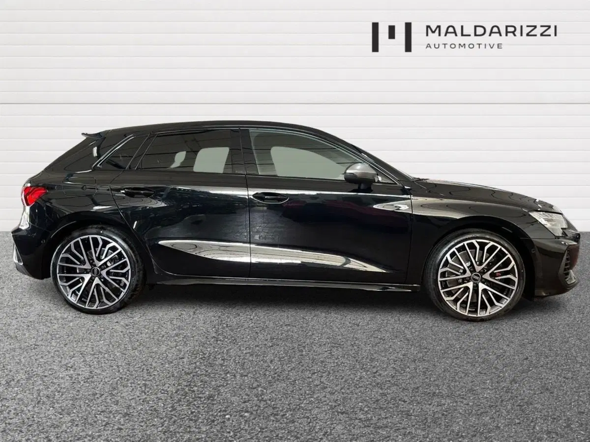 Audi A3 Sportback nuova a Lecce (5)