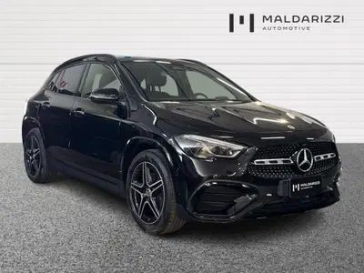 Mercedes-Benz GLA SUV 200 d AMG Line Premium Plus 4matic auto del 2024 usata a Bari