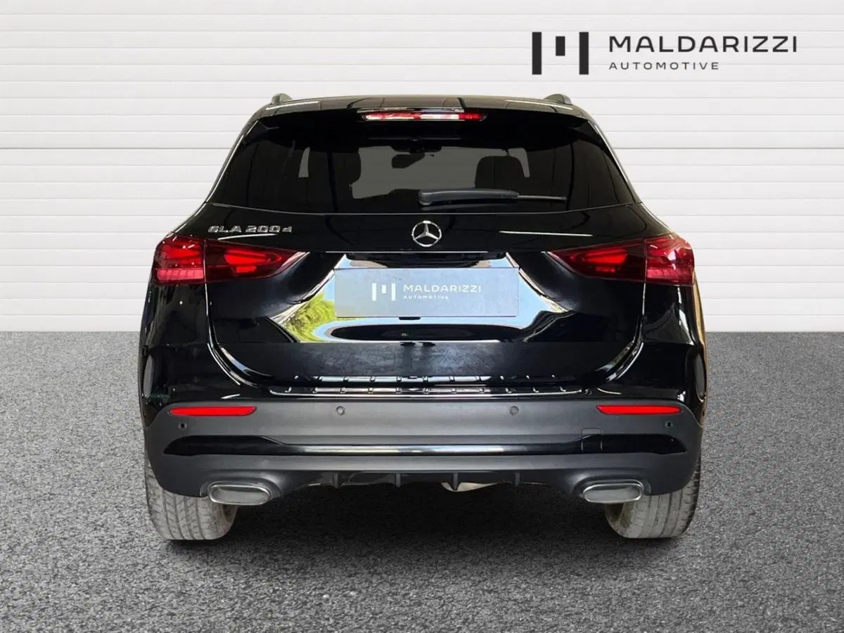 Mercedes-Benz GLA SUV usata a Bari (3)
