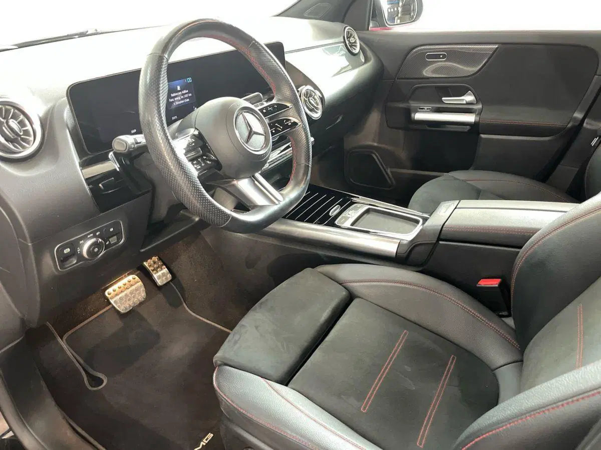 Mercedes-Benz GLA SUV usata a Bari (10)