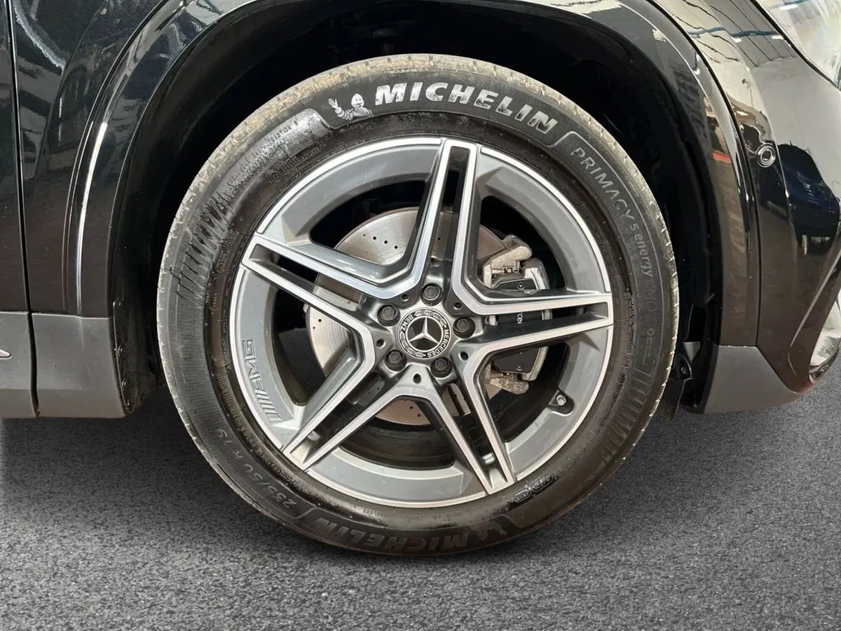 Mercedes-Benz GLA SUV usata a Bari (6)