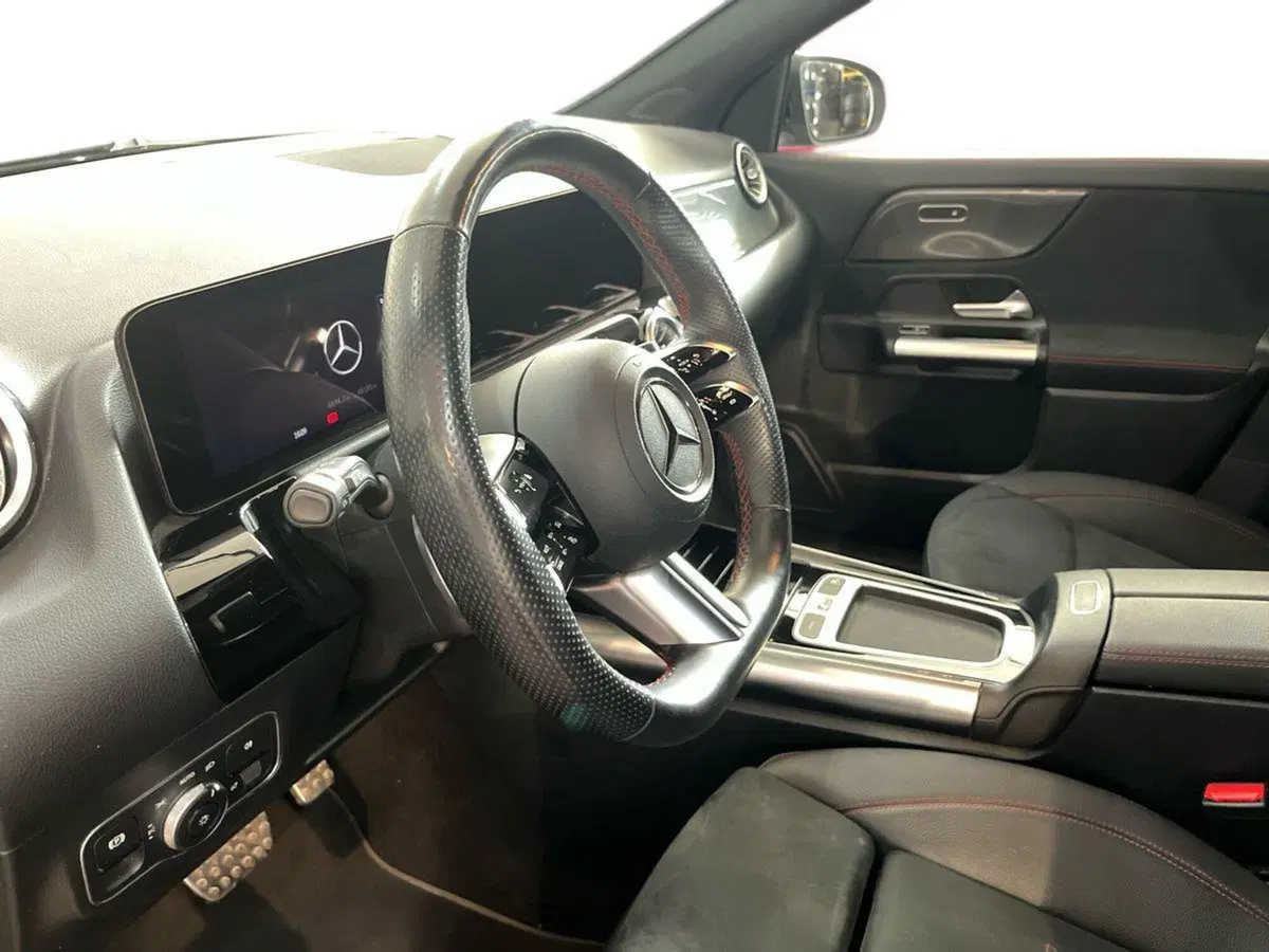 Mercedes-Benz GLA SUV usata a Bari (7)