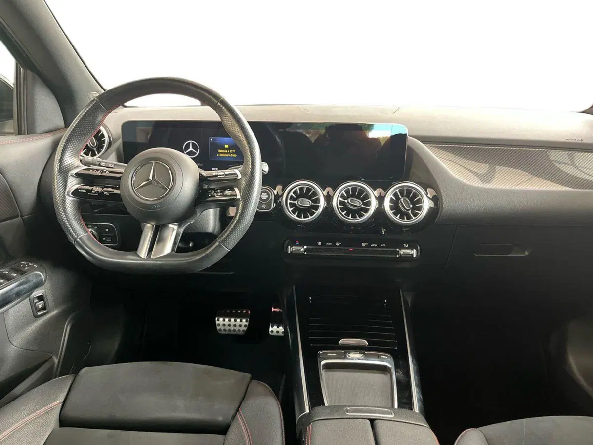 Mercedes-Benz GLA SUV usata a Bari (8)