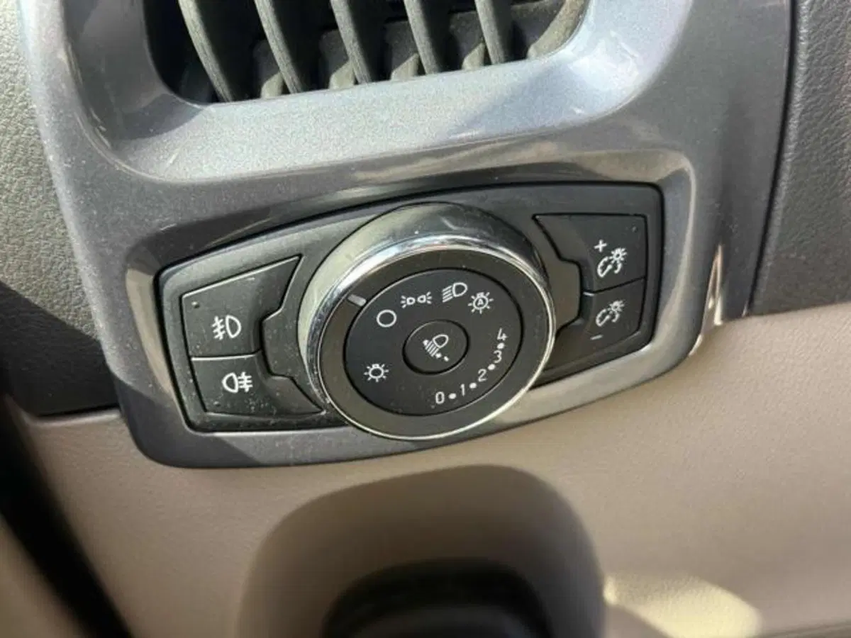 Ford Tourneo Custom usata a Bologna (17)