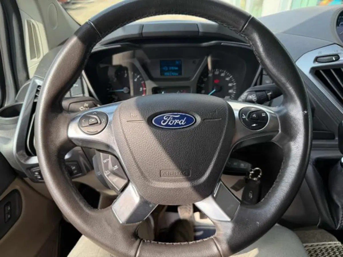 Ford Tourneo Custom usata a Bologna (9)