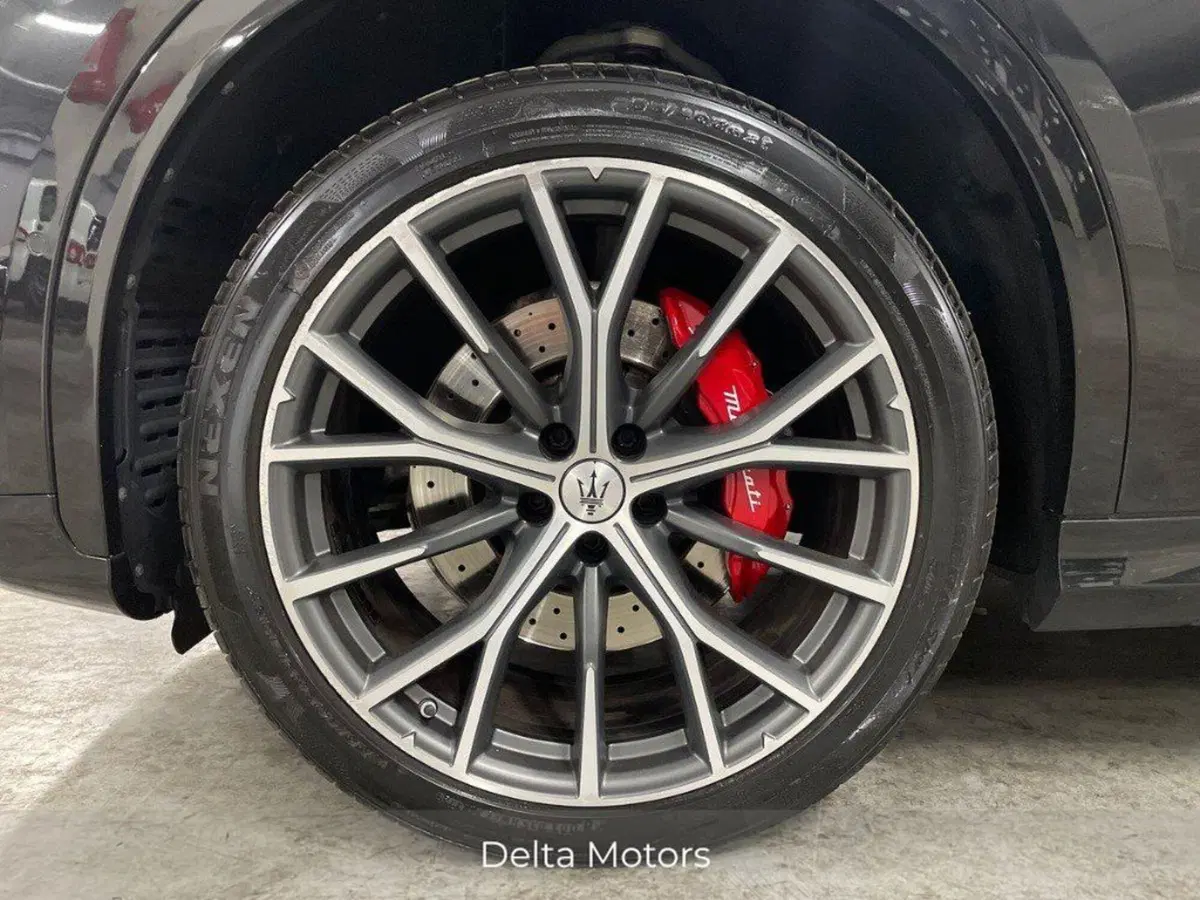 Maserati Grecale usata a Ancona (8)
