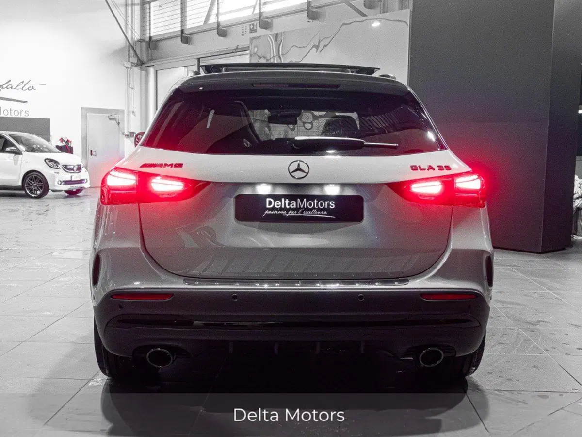 Mercedes-Benz GLA SUV nuova a Ancona (3)