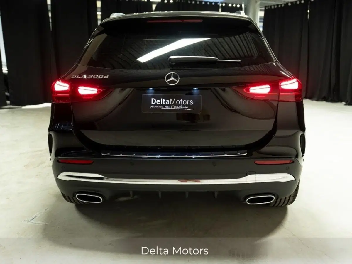 Mercedes-Benz GLA SUV nuova a Ancona (4)