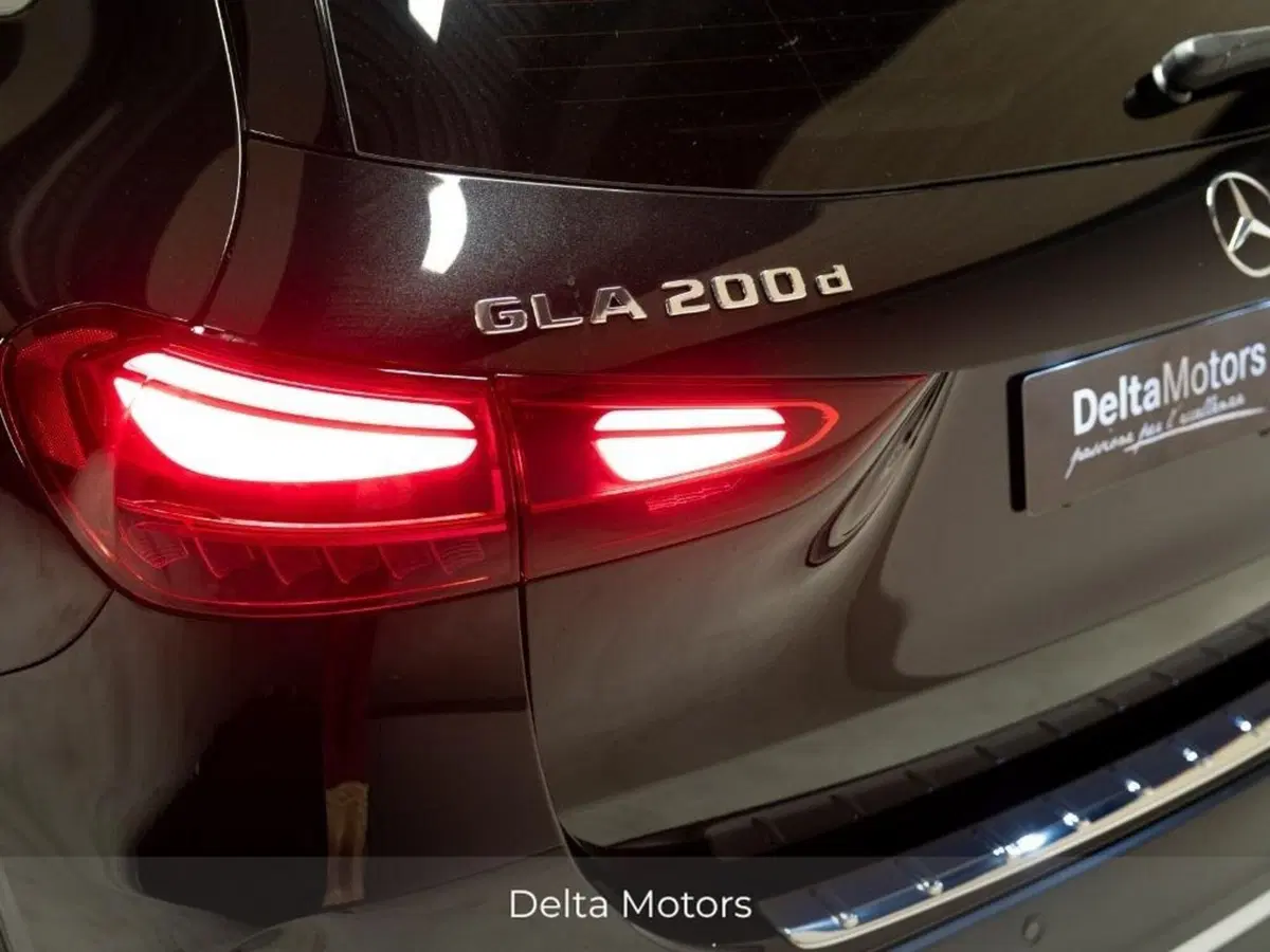Mercedes-Benz GLA SUV nuova a Ancona (9)