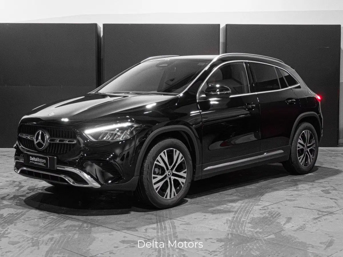 Mercedes-Benz GLA SUV nuova a Ancona