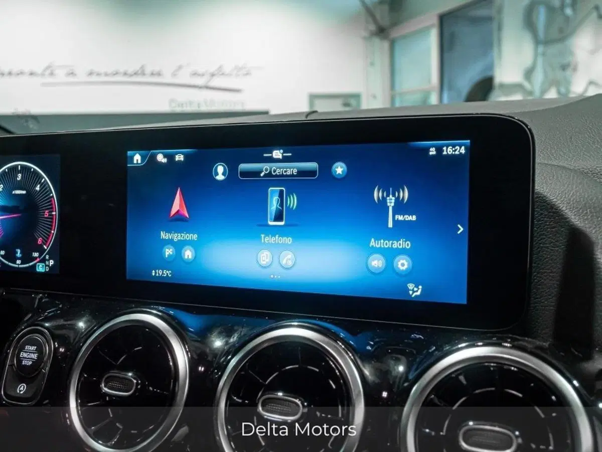 Mercedes-Benz GLA SUV nuova a Ancona (18)