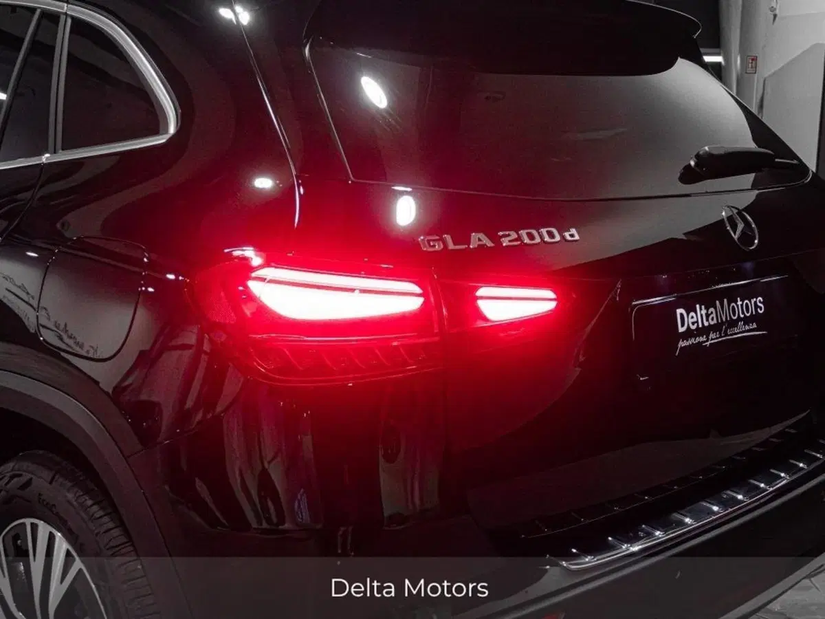 Mercedes-Benz GLA SUV nuova a Ancona (8)