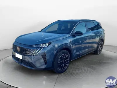 Peugeot 5008 1.2 hybrid GT 145cv 5p.ti e-dcs6 del 2025 usata a Siena