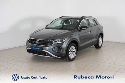Volkswagen T-Roc 2.0 tdi Life 150cv dsg del 2022 usata a Citta' della Pieve